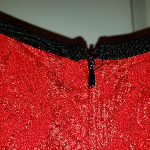 Dress - Picture 3 of 4